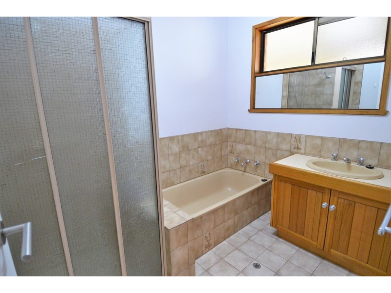 20 Lawson Drive, Moama NSW 2731