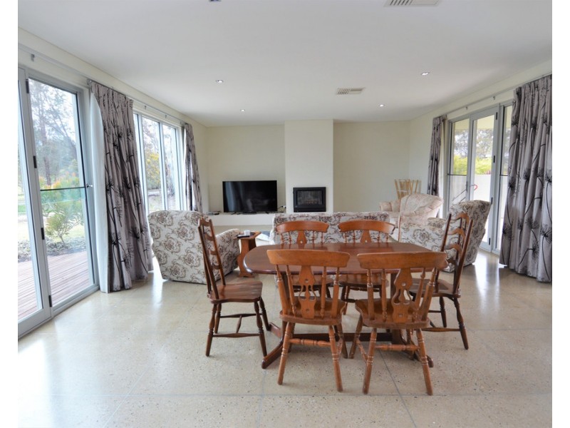 10 Hollara Drive, Moama NSW 2731