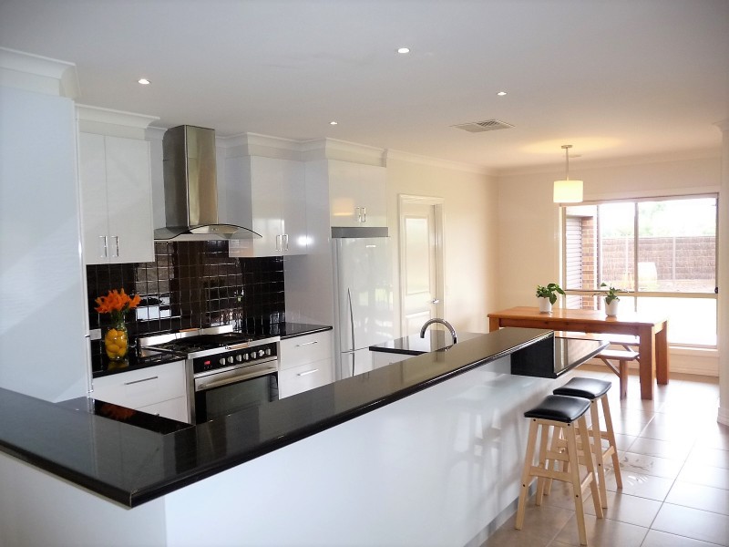 1 Burgundy Drive, Moama NSW 2731