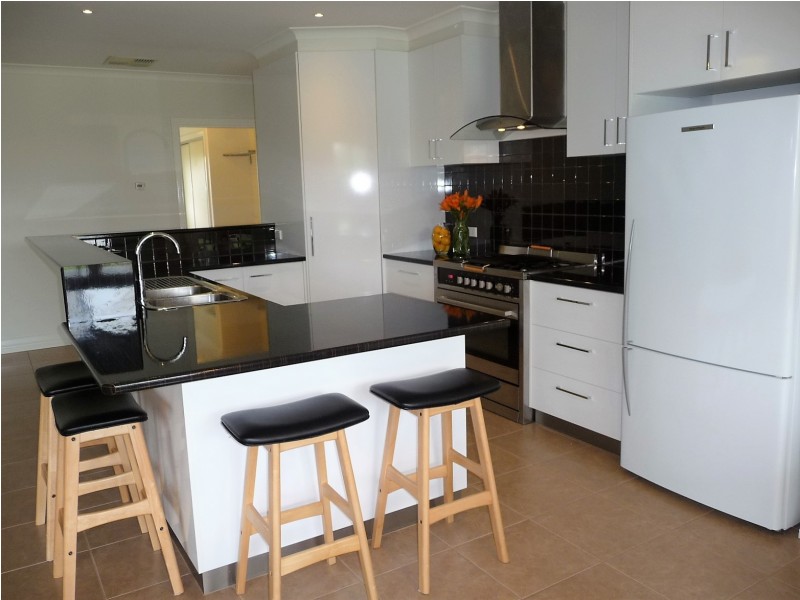 1 Burgundy Drive, Moama NSW 2731