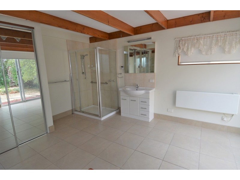 1/17 Henry Street, Echuca VIC 3564