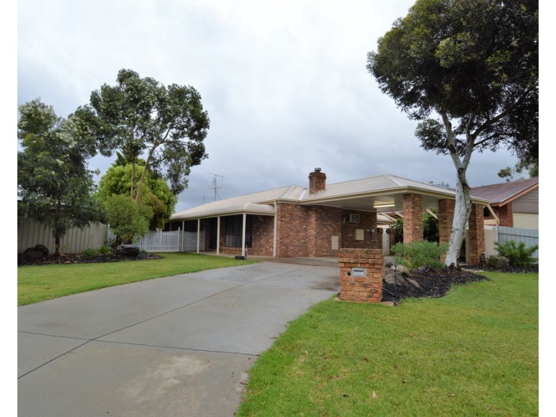 20 Lawson Drive, Moama NSW 2731