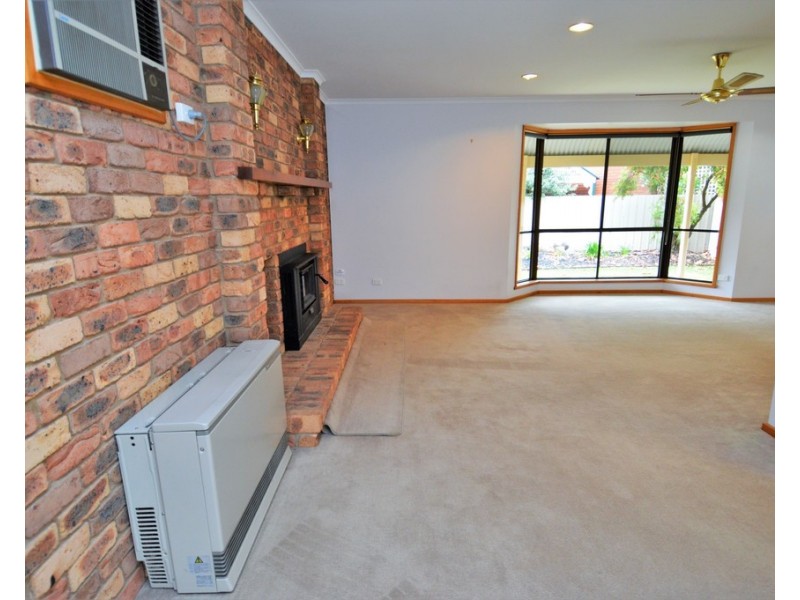 20 Lawson Drive, Moama NSW 2731