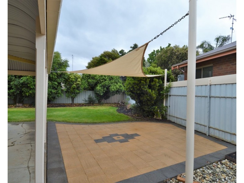 20 Lawson Drive, Moama NSW 2731