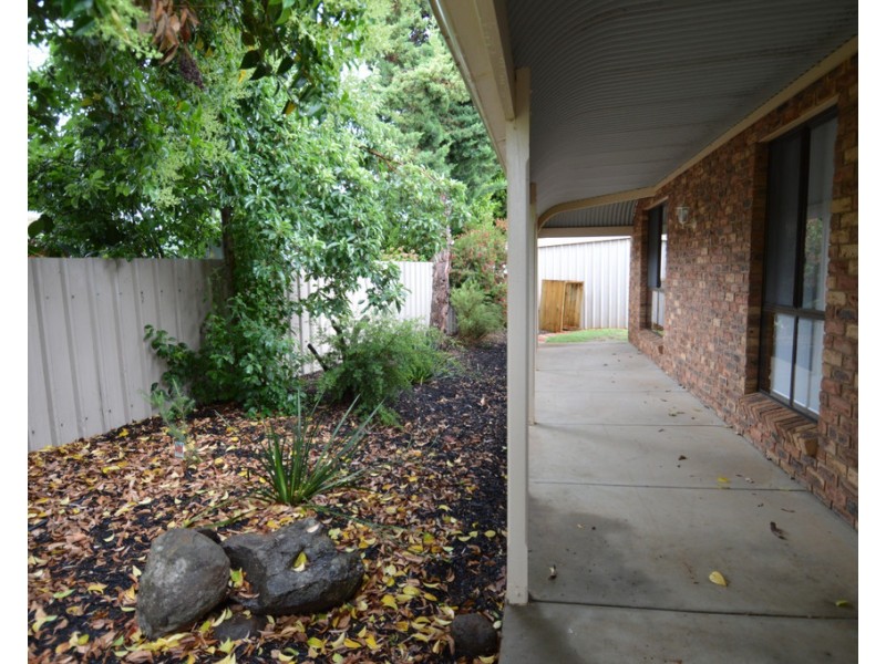 20 Lawson Drive, Moama NSW 2731