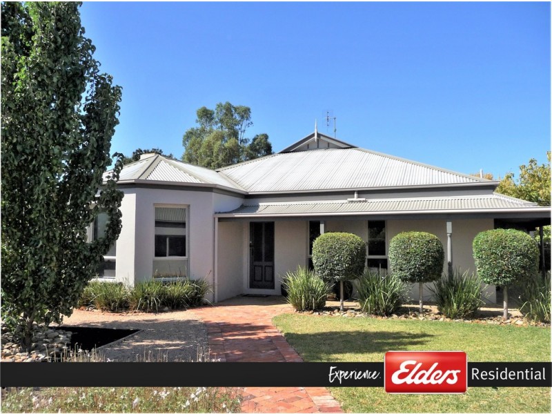 13 Winnima Ave, Moama NSW 2731