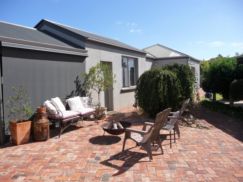 13 Winnima Ave, Moama NSW 2731