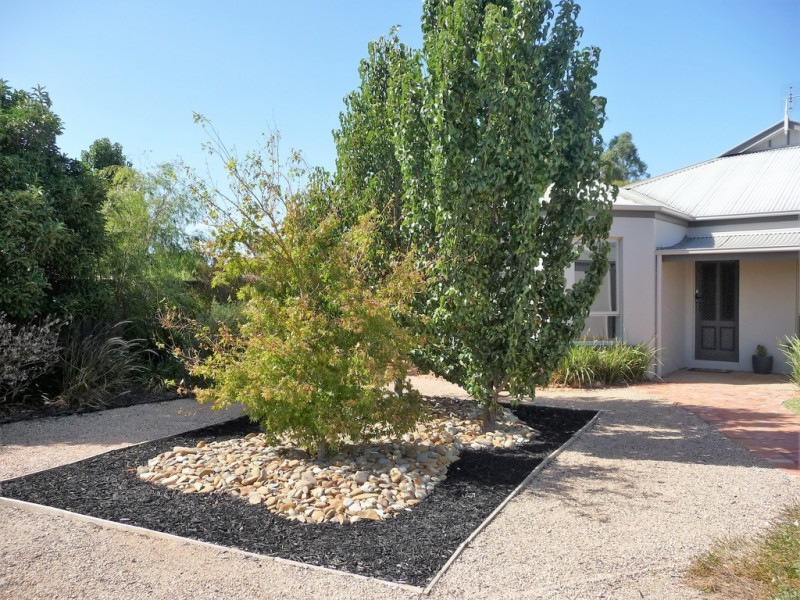 13 Winnima Ave, Moama NSW 2731