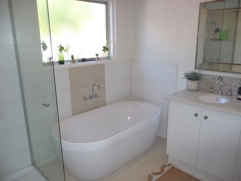 13 Winnima Ave, Moama NSW 2731