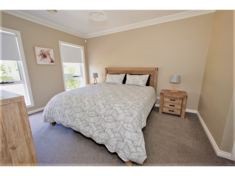 6 Olivia Drive, Moama NSW 2731