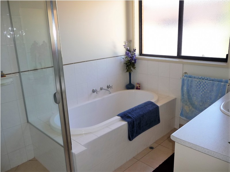 011 Kinross Court, Moama NSW 2731