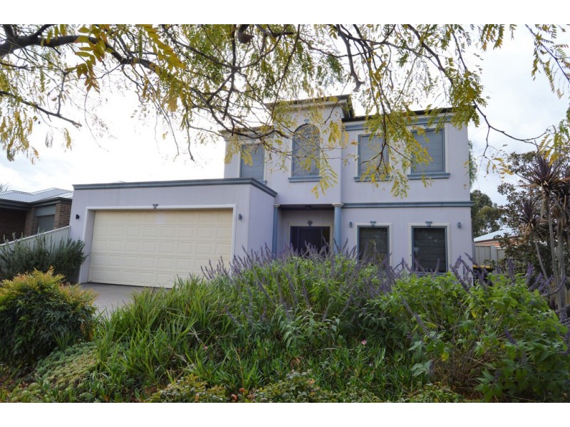 37 Kingfisher Drive West, Moama NSW 2731