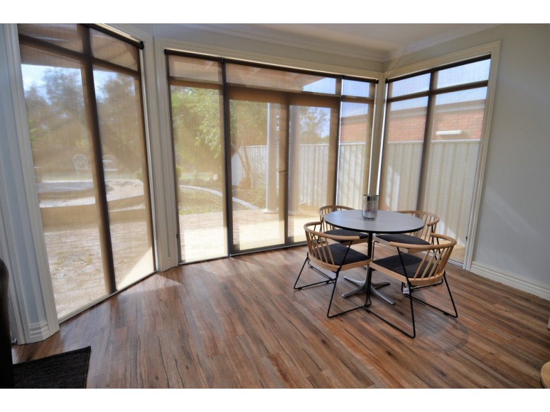 37 Kingfisher Drive West, Moama NSW 2731