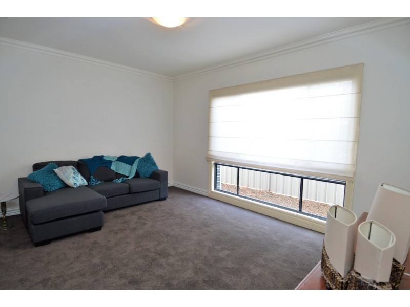 37 Kingfisher Drive West, Moama NSW 2731