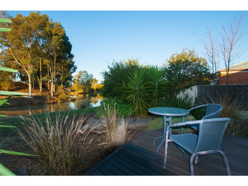 37 Kingfisher Drive West, Moama NSW 2731