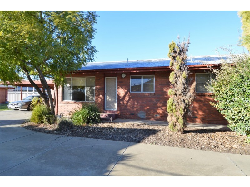 2/24 Premier, Echuca VIC 3564