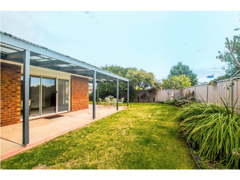 16 Kooyong Crt, Echuca VIC 3564