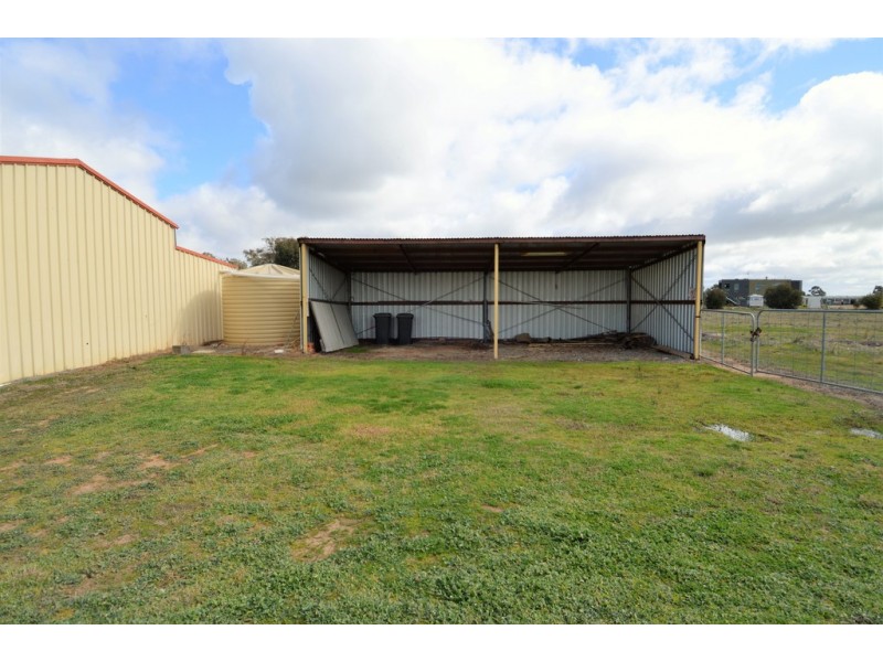1135 Perricoota Road, Moama NSW 2731