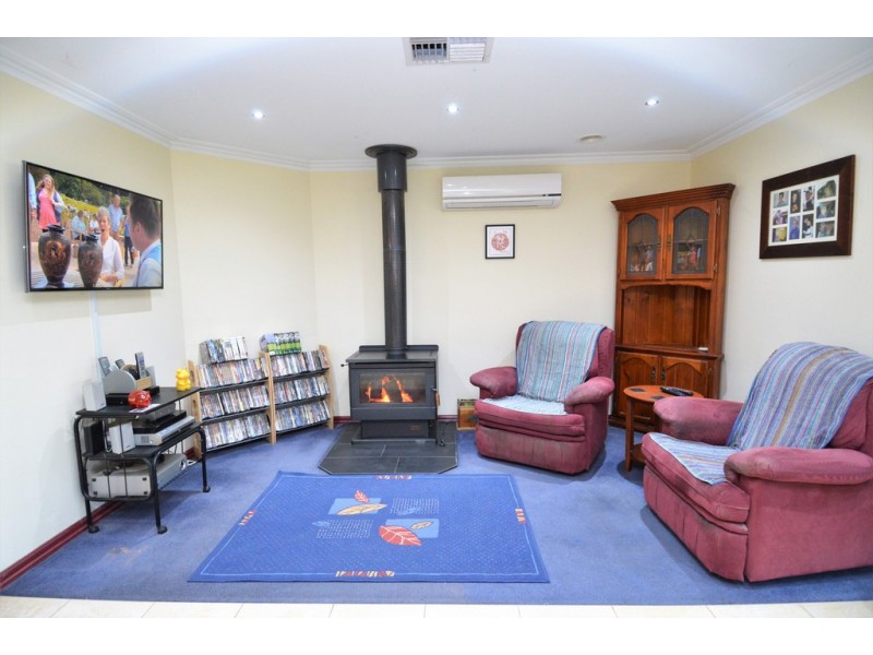 28 Moama Street, Mathoura NSW 2710