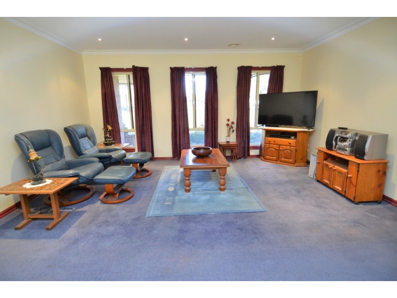 28 Moama Street, Mathoura NSW 2710