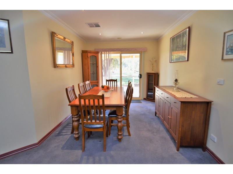 28 Moama Street, Mathoura NSW 2710