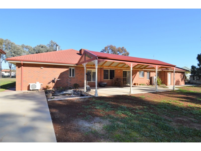 28 Moama Street, Mathoura NSW 2710