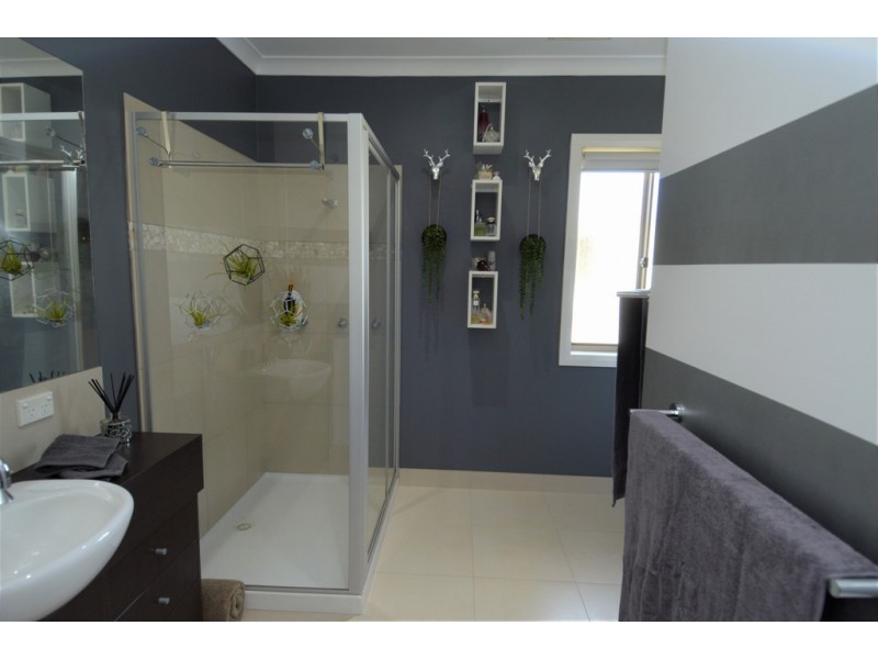 17 Sunset Ave, Echuca VIC 3564