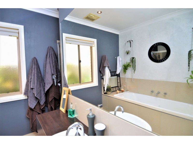 17 Sunset Ave, Echuca VIC 3564