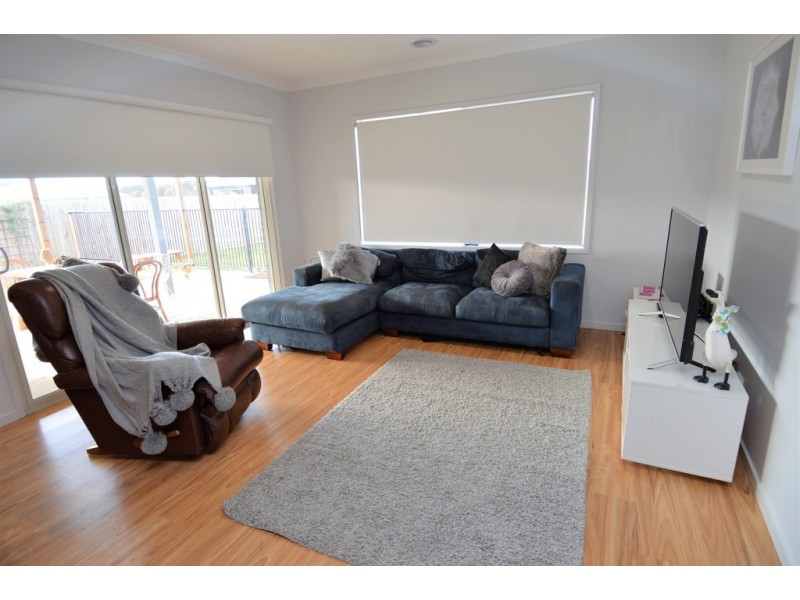 8 Lakeview Dve, Moama NSW 2731