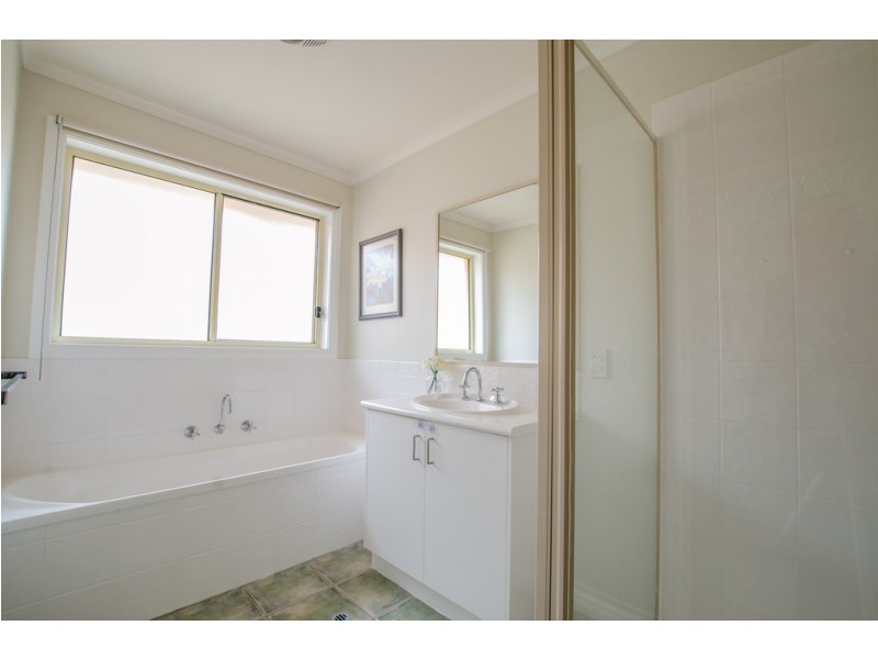 11 Glencoe Boulevard, Moama NSW 2731