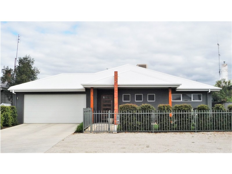 55 McKinlay St, Echuca VIC 3564