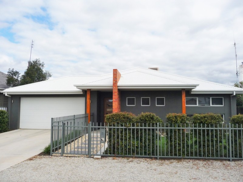 55 McKinlay St, Echuca VIC 3564