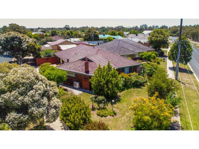 13 Campaspe Esplanade, Echuca VIC 3564