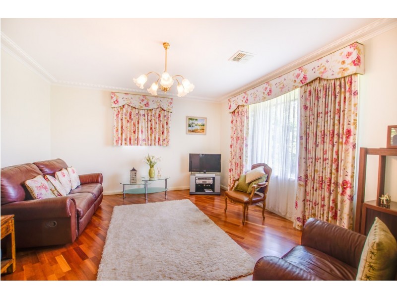 13 Campaspe Esplanade, Echuca VIC 3564