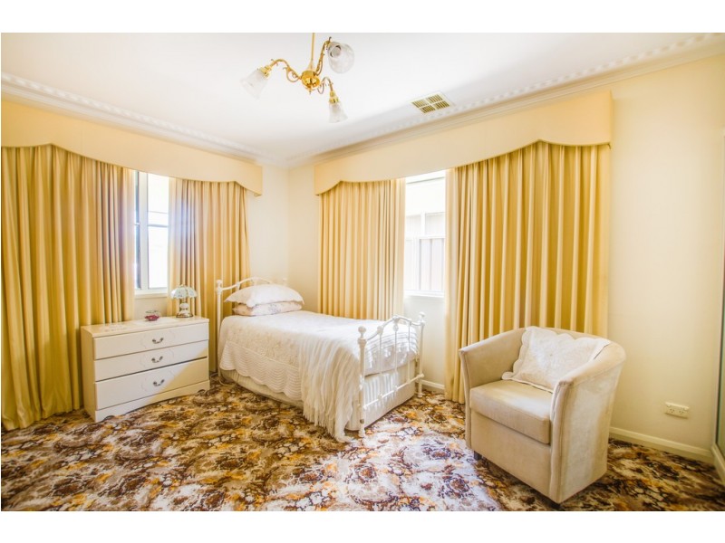 13 Campaspe Esplanade, Echuca VIC 3564