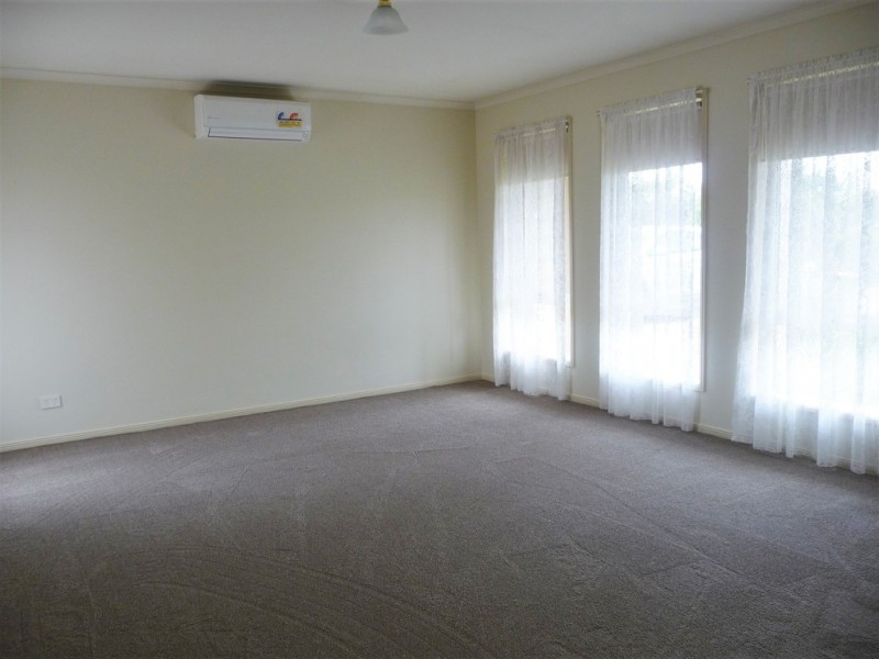 76 Ogilvie Ave, Echuca VIC 3564