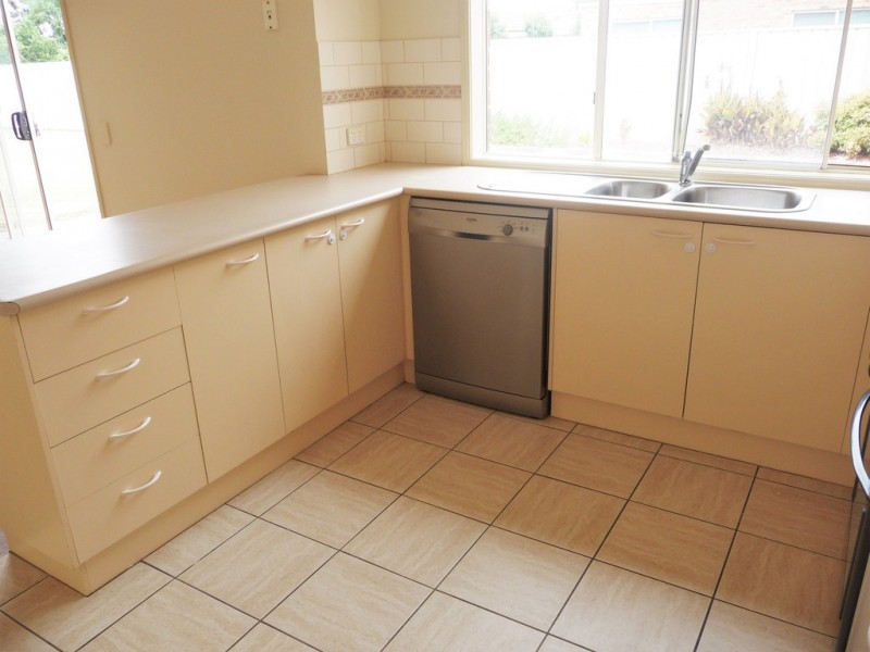 76 Ogilvie Ave, Echuca VIC 3564