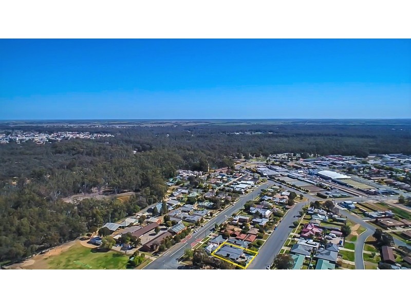 23A or 23B Chanter St, Moama NSW 2731