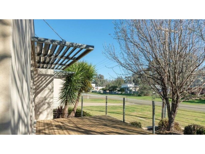 61 Pakenham Street, Echuca VIC 3564