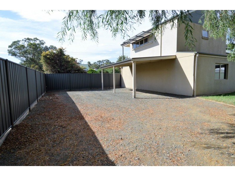 61 Pakenham Street, Echuca VIC 3564