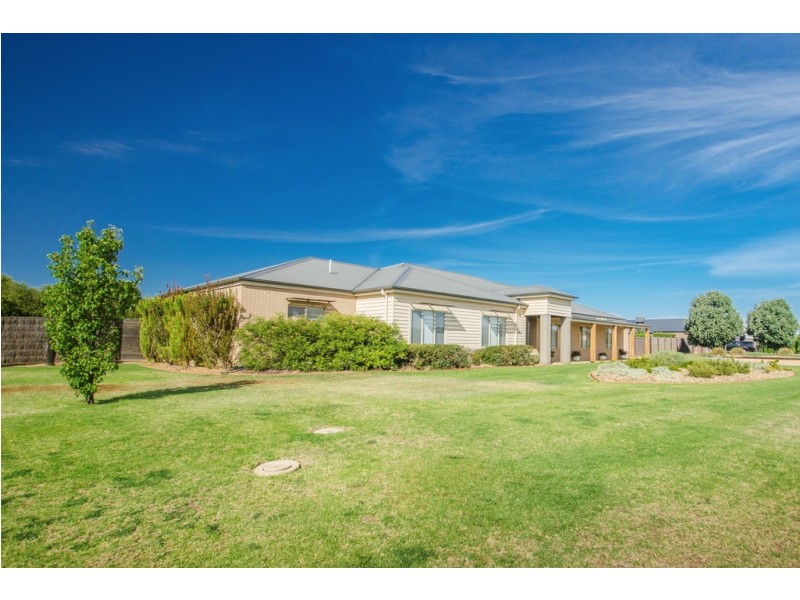 1 Grenache Grove, Moama NSW 2731