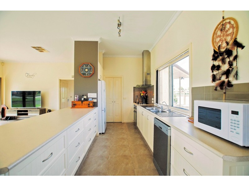 737 Echuca West School Road, Echuca VIC 3564