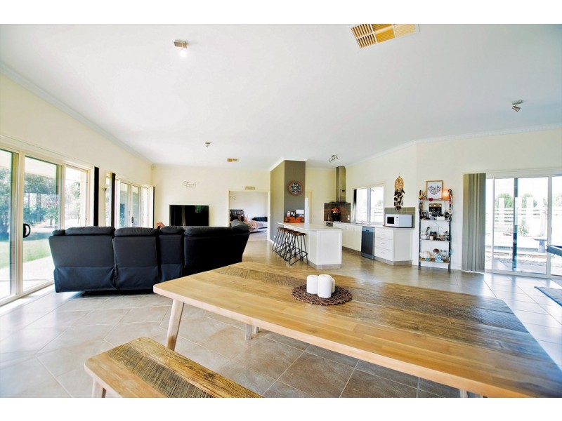 737 Echuca West School Road, Echuca VIC 3564