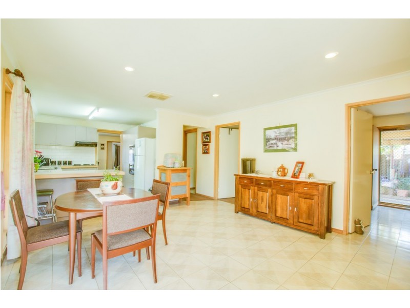 22 Pevensey Place, Echuca VIC 3564