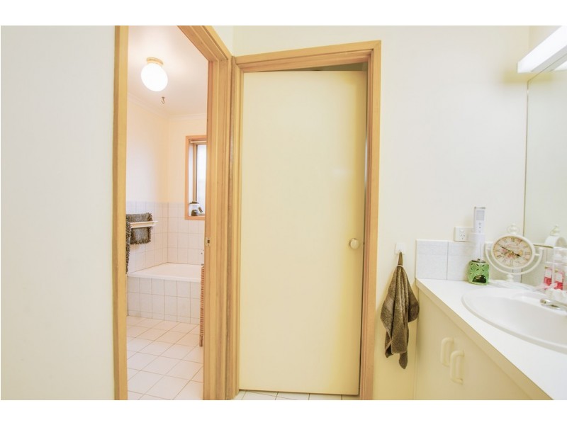 22 Pevensey Place, Echuca VIC 3564