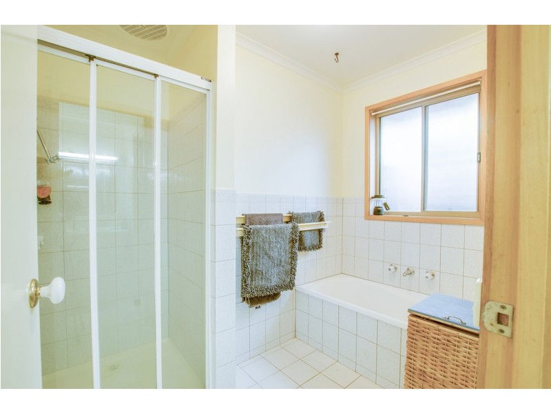 22 Pevensey Place, Echuca VIC 3564