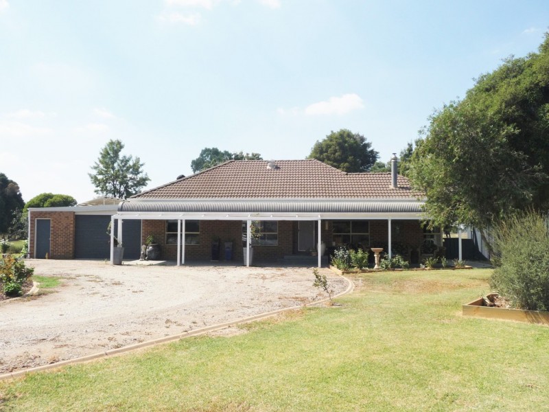 727 Bamawm Hall Rd, Bamawm VIC 3561