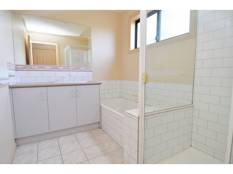 2/36 Hovell Street, Echuca VIC 3564