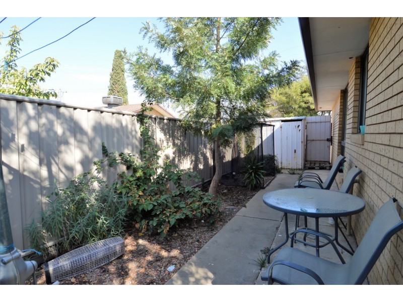 1and2 22 Landsborough Street, Echuca VIC 3564