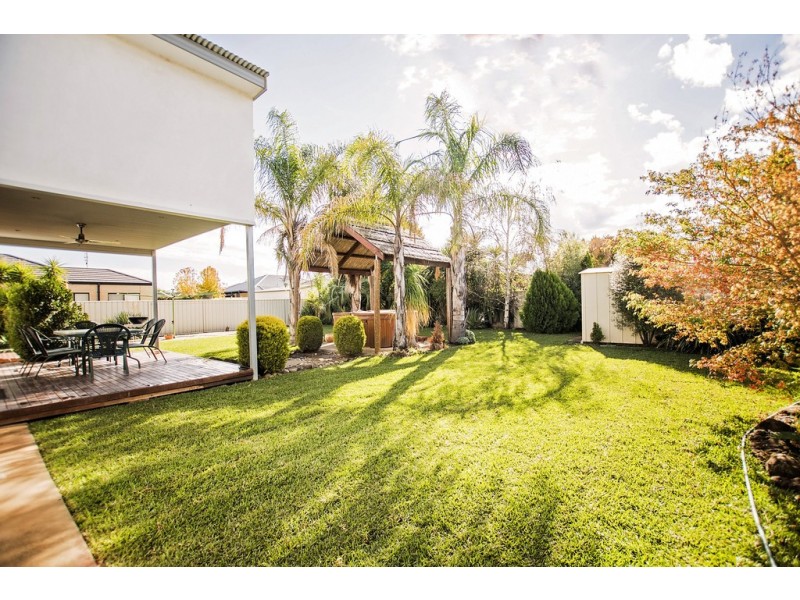 90 Shetland Drive, Moama NSW 2731